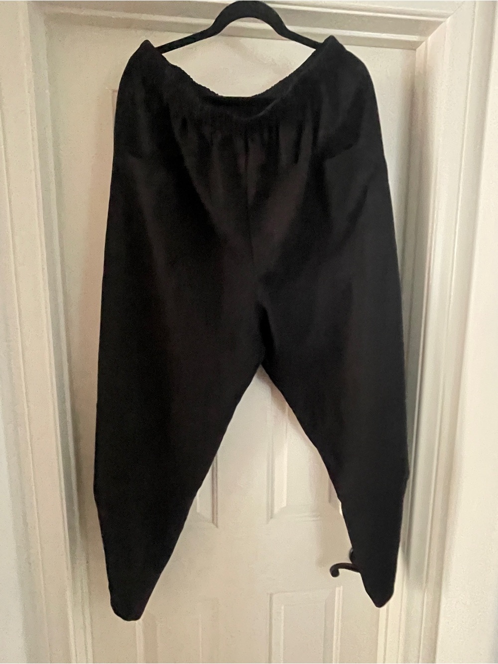 ♠️ Black Barrel Linen Pants. Elastic waist with pockets. Size XL - Picture 6 of 8